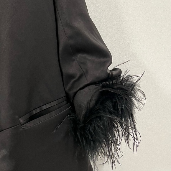 Feather blazer from local boutique - Picture 2 of 2